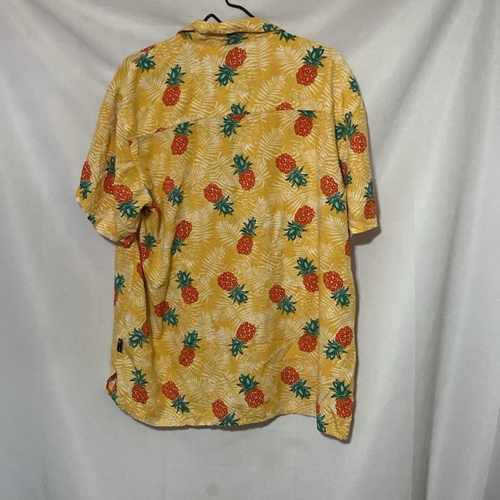 Margaritaville MENS size XL Yellow Red Pineapple Casual Button Down Shirt RAYON - Picture 11 of 12